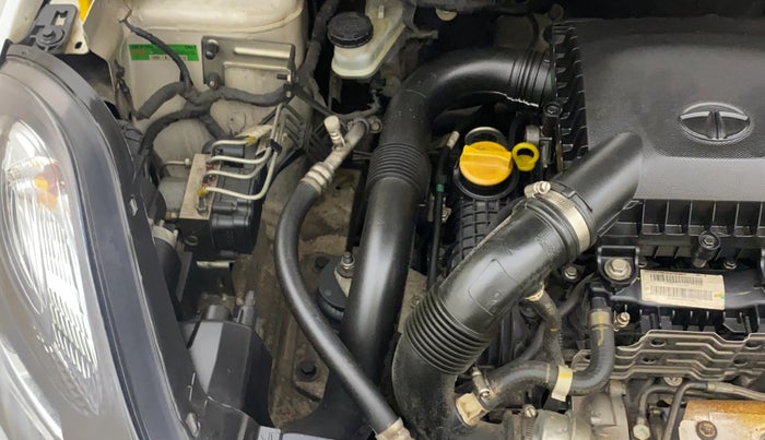 2019 Tata NEXON XZA PLUS PETROL DUAL TONE, Petrol, Automatic, 61,833 km, Engine View - Right