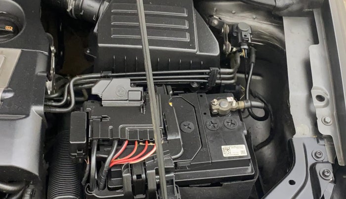 2013 Volkswagen Vento HIGHLINE DIESEL 1.6, Diesel, Manual, 89,640 km, Engine View - Left