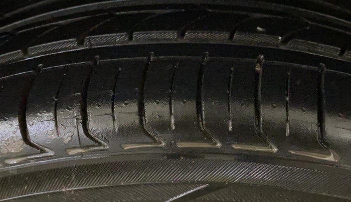 2019 Volkswagen Polo HIGHLINE PLUS 1.0 16 ALLOY, Petrol, Manual, 65,779 km, Right Rear Tyre Tread