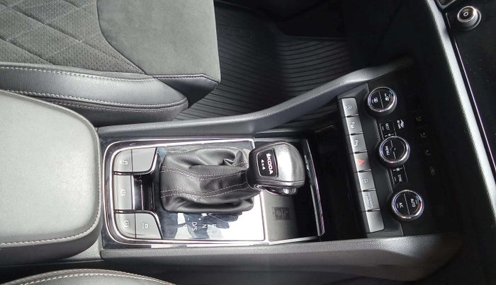 2023 Skoda Kodiaq SPORTLINE, Petrol, Automatic, 41,684 km, Gear Lever