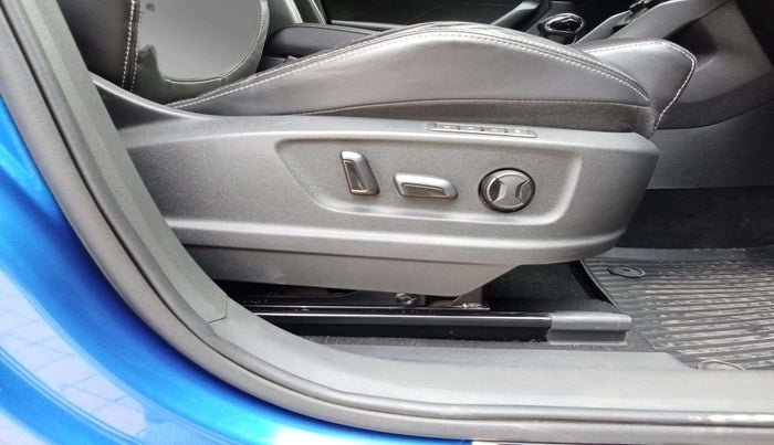 2023 Skoda Kodiaq SPORTLINE, Petrol, Automatic, 41,684 km, Driver Side Adjustment Panel