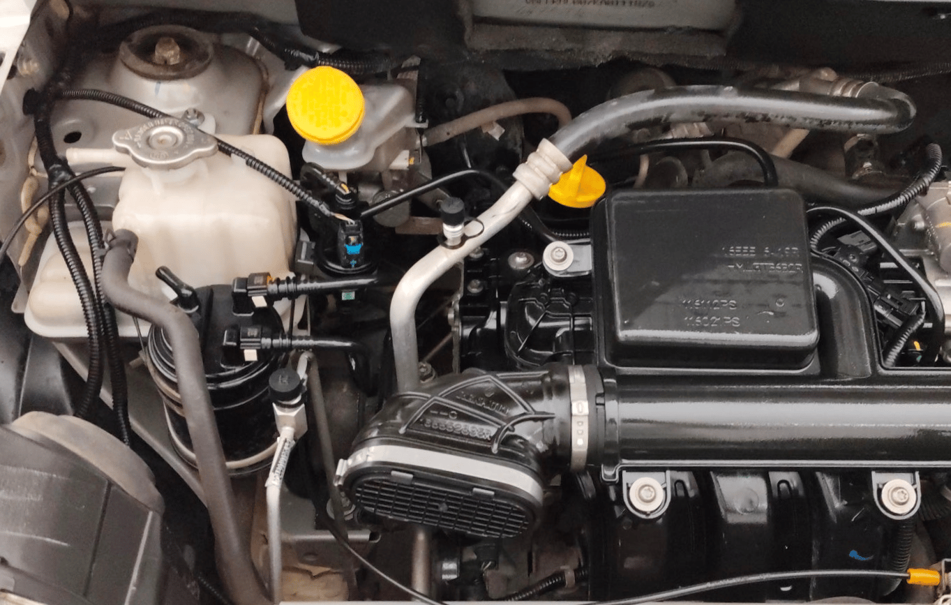 2019 Renault TRIBER RXZ, Petrol, Manual, 56,515 km, Engine View - Right