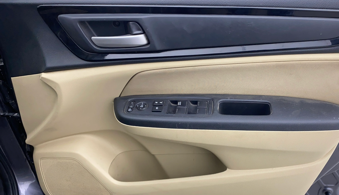 2020 Honda Amaze 1.5L I-DTEC S, Diesel, Manual, 61,179 km, Driver Side Door Panels Control