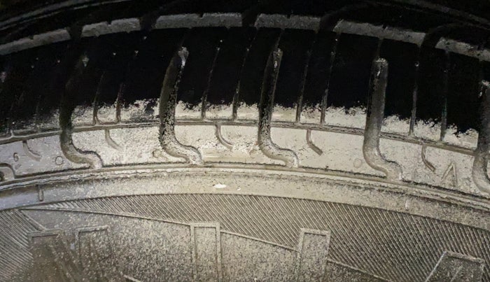 2022 Hyundai GRAND I10 NIOS SPORTZ 1.2 KAPPA VTVT, Petrol, Manual, 45,029 km, Right Front Tyre Tread