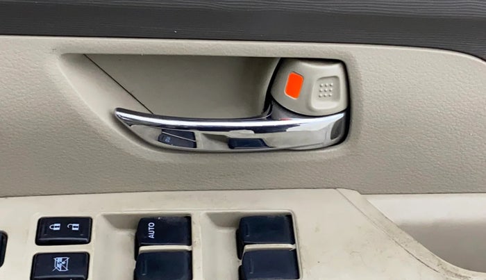2019 Maruti Ertiga VXI CNG, CNG, Manual, 1,25,174 km, Driver Side Door Panels Control