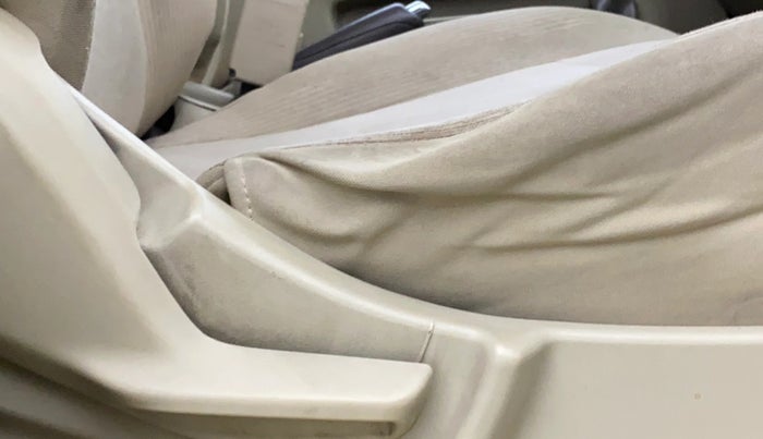 2019 Maruti Ertiga VXI CNG, CNG, Manual, 1,25,174 km, Driver Side Adjustment Panel