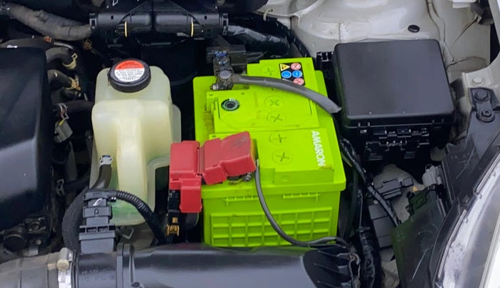 2018 Maruti Swift VDI AMT, Diesel, Automatic, 95,760 km, Engine View - Left