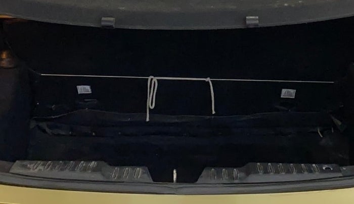 2020 Tata ALTROZ XZ PETROL, Petrol, Manual, 76,496 km, Boot Inside