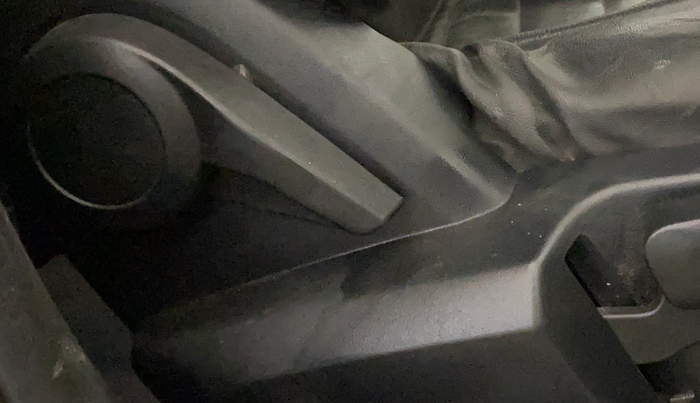 2020 Tata ALTROZ XZ PETROL, Petrol, Manual, 76,496 km, Driver Side Adjustment Panel