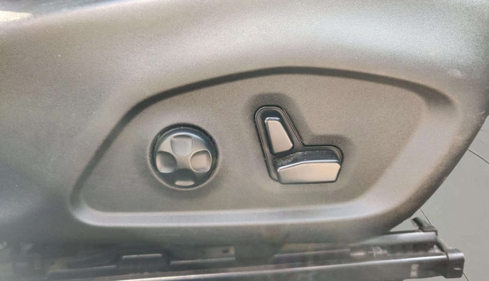 2021 Jeep Compass MODEL S (O) 1.4 PETROL DCT, Petrol, Automatic, 52,858 km, Driver Side Adjustment Panel