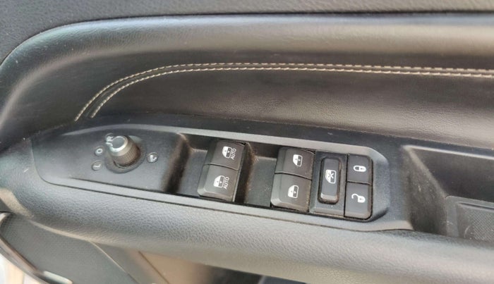 2021 Jeep Compass MODEL S (O) 1.4 PETROL DCT, Petrol, Automatic, 52,858 km, Driver Side Door Panels Control