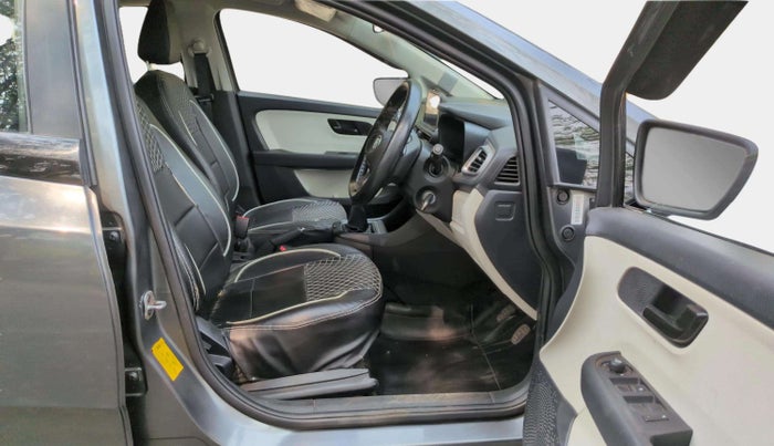 2022 Tata ALTROZ XM PLUS PETROL, Petrol, Manual, 68,671 km, Right Side Front Door Cabin