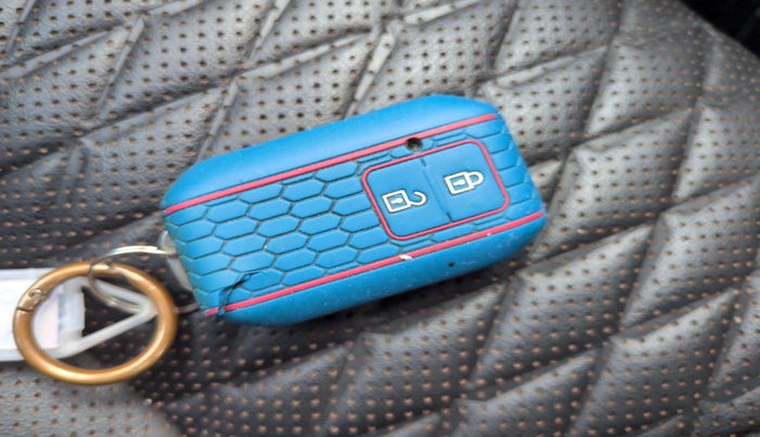 2022 Maruti Grand Vitara ALPHA PLUS HYBRID ECVT, Hybrid, Automatic, 65,954 km, Key Close Up