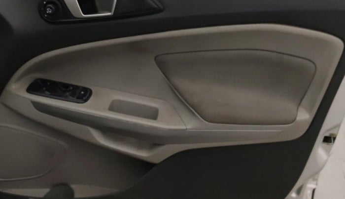 2014 Ford Ecosport TITANIUM 1.5L DIESEL, Diesel, Manual, 98,267 km, Driver Side Door Panels Control