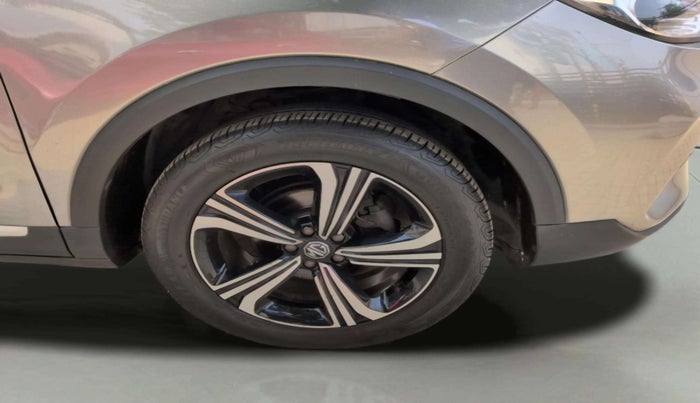 2023 MG ASTOR SHARP 1.5 CVT, Petrol, Automatic, 20,166 km, Right Front Wheel