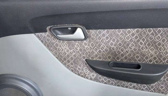 2017 Maruti Alto 800 LXI, Petrol, Manual, 41,763 km, Driver Side Door Panels Control