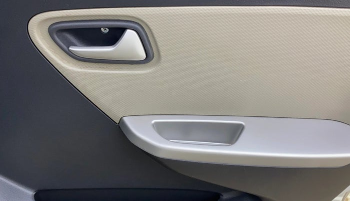 2017 Maruti Alto K10 VXI, Petrol, Manual, 34,734 km, Driver Side Door Panels Control