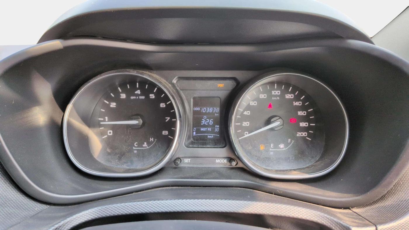 2017 Tata NEXON XZ PLUS DIESEL DUAL TONE, Diesel, Manual, 1,03,853 km, Odometer Image