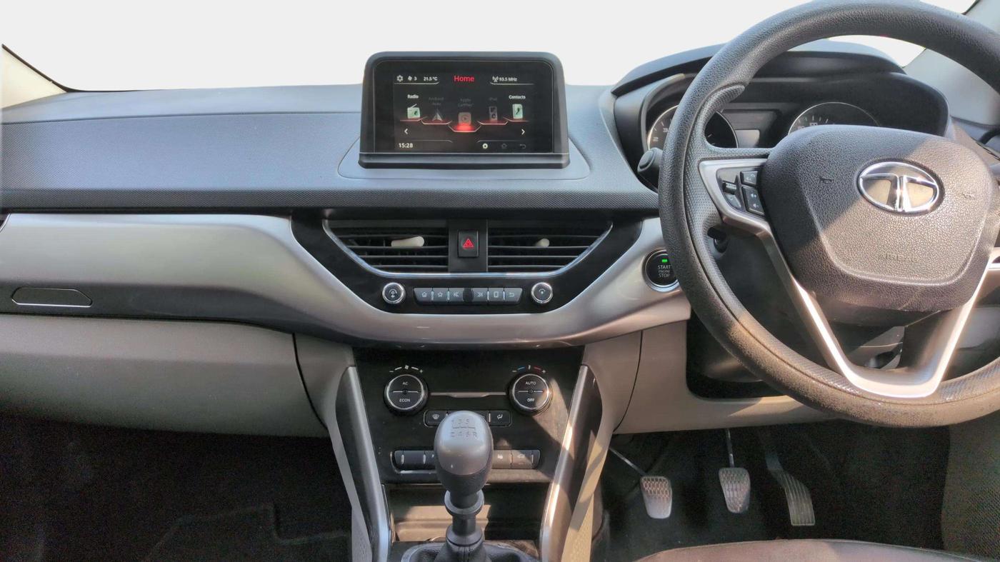 2017 Tata NEXON XZ PLUS DIESEL DUAL TONE, Diesel, Manual, 1,03,853 km, Air Conditioner