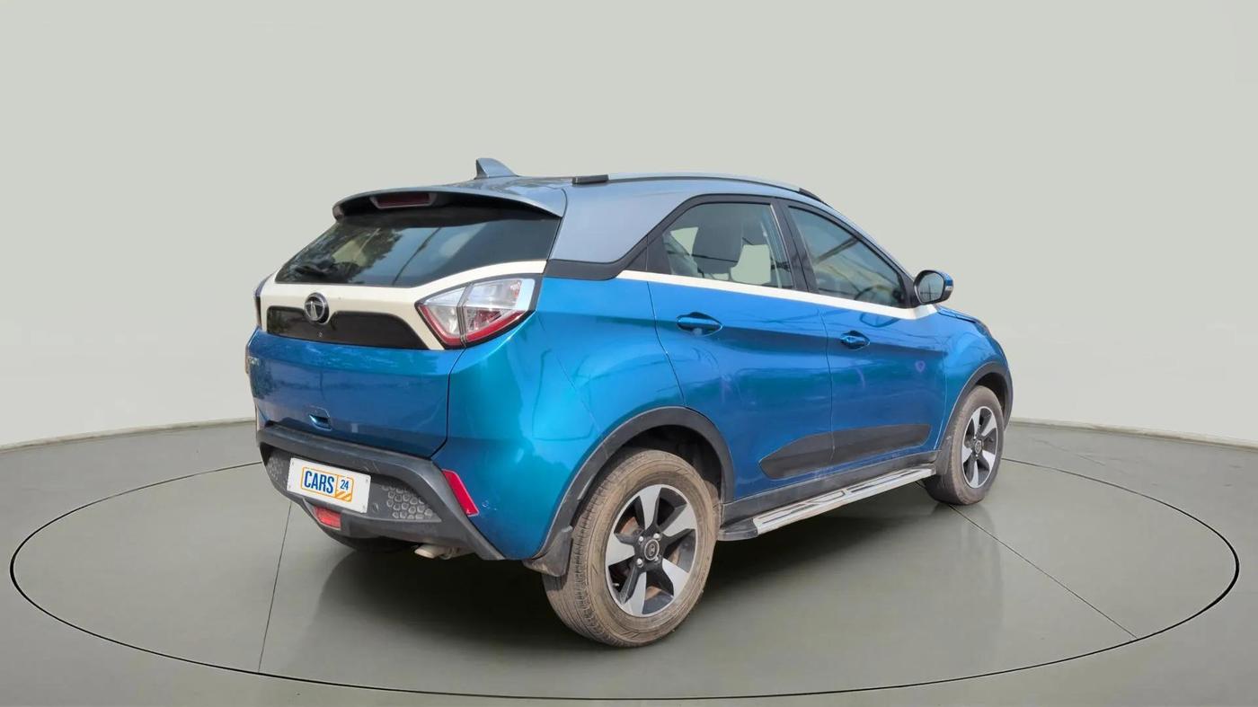 2017 Tata NEXON XZ PLUS DIESEL DUAL TONE, Diesel, Manual, 1,03,853 km, Right Back Diagonal