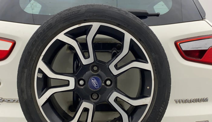 2018 Ford Ecosport TITANIUM 1.5L SIGNATURE EDITION (SUNROOF) DIESEL, Diesel, Manual, 1,29,502 km, Spare Tyre