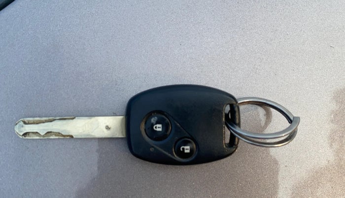 2013 Honda Brio S MT, CNG, Manual, 90,978 km, Key Close Up