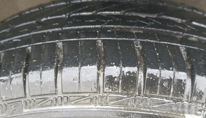 2018 Maruti Wagon R 1.0 VXI, Petrol, Manual, 64,806 km, Right Front Tyre Tread