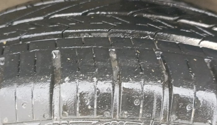 2018 Maruti Wagon R 1.0 VXI, Petrol, Manual, 64,806 km, Left Front Tyre Tread