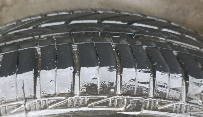 2018 Maruti Wagon R 1.0 VXI, Petrol, Manual, 64,806 km, Right Rear Tyre Tread
