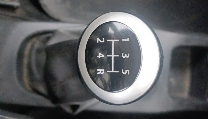 2018 Maruti Wagon R 1.0 VXI, Petrol, Manual, 64,806 km, Gear Lever