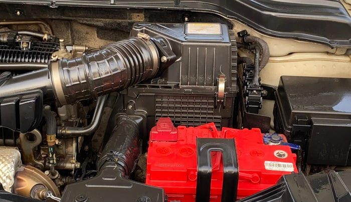 2021 Mahindra XUV300 W6 1.2 PETROL, Petrol, Manual, 89,530 km, Engine View - Left