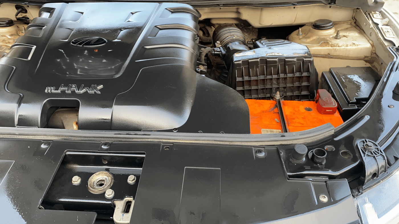 2019 Mahindra XUV500 W5, Diesel, Manual, 75,358 km, Engine View - Left
