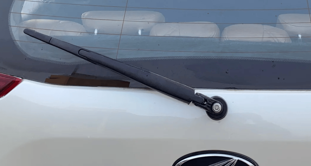 2019 Mahindra XUV500 W5, Diesel, Manual, 75,358 km, Rear Wiper