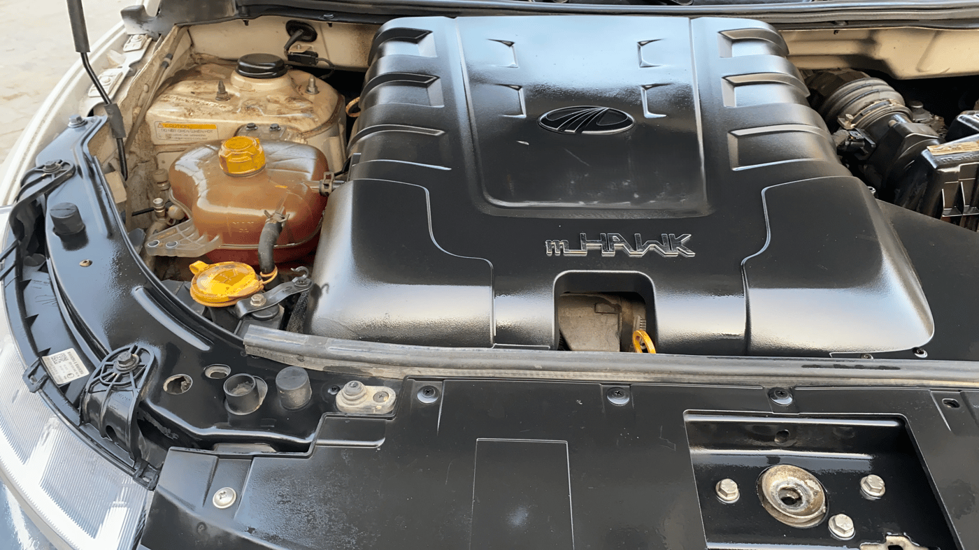 2019 Mahindra XUV500 W5, Diesel, Manual, 75,358 km, Engine View - Right
