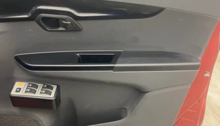 2018 Mahindra KUV 100 NXT K2+ P 6 STR, Petrol, Manual, 45,423 km, Driver Side Door Panels Control