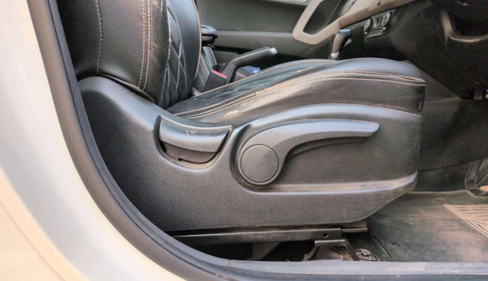 2019 Hyundai Creta SX AT 1.6 PETROL, Petrol, Automatic, 88,537 km, Driver Side Adjustment Panel