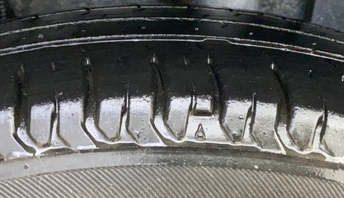 2020 Tata ALTROZ XE PETROL, Petrol, Manual, 35,843 km, Left Rear Tyre Tread