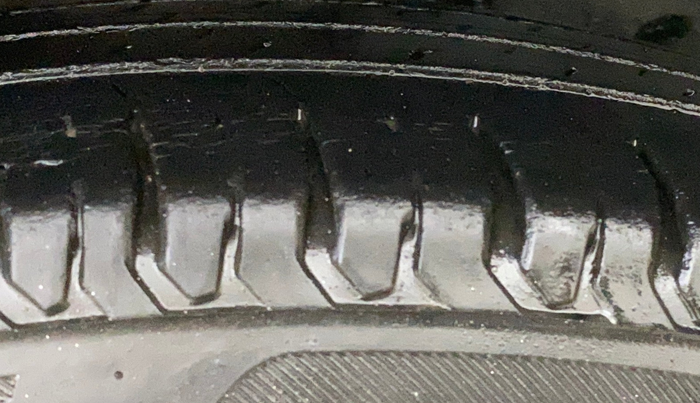 2020 Tata ALTROZ XE PETROL, Petrol, Manual, 35,843 km, Right Rear Tyre Tread