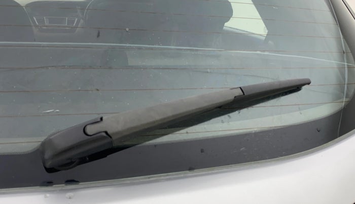 2014 Hyundai Elite i20 ASTA 1.2, CNG, Manual, 1,24,344 km, Rear Wiper