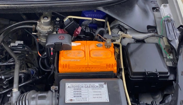 2014 Hyundai Elite i20 ASTA 1.2, CNG, Manual, 1,24,344 km, Engine View - Left