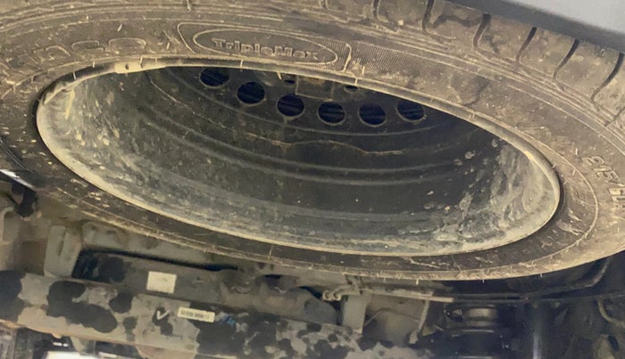 2023 MG HECTOR PLUS SHARP PRO 1.5 PETROL TURBO CVT 7 STR, Petrol, Automatic, 49,775 km, Spare Tyre