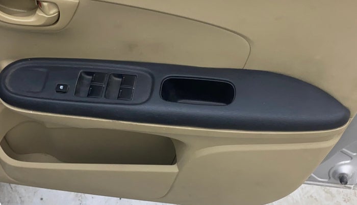2015 Honda Amaze 1.2L I-VTEC E, Petrol, Manual, 57,026 km, Driver Side Door Panels Control