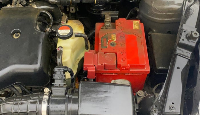 2016 Maruti Swift VDI (O), Diesel, Manual, 71,109 km, Engine View - Left