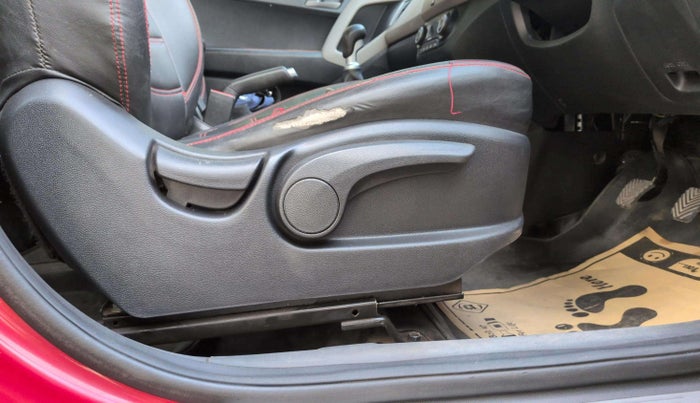 2016 Hyundai Creta SX PLUS 1.6 PETROL, Petrol, Manual, 59,831 km, Driver Side Adjustment Panel