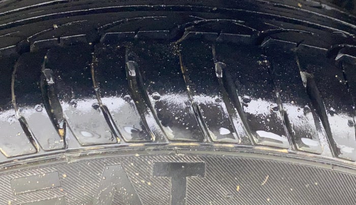 2015 Honda Amaze 1.2L I-VTEC S, Petrol, Manual, 65,481 km, Left Rear Tyre Tread