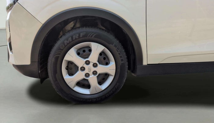 2021 Mahindra XUV300 W6 1.2 PETROL, Petrol, Manual, 58,657 km, Right Rear Wheel