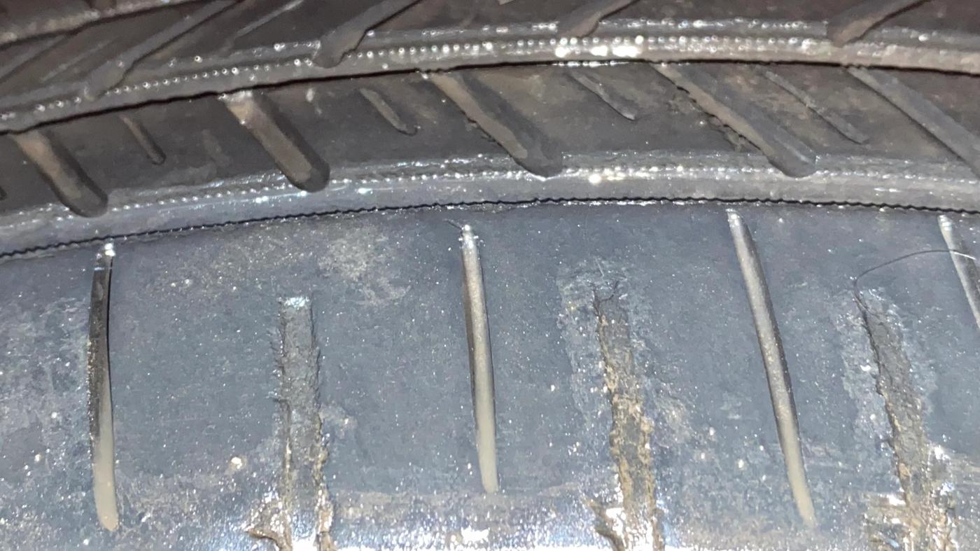 2022 Tata ALTROZ XM PLUS PETROL, Petrol, Manual, 83,213 km, Left Front Tyre Tread