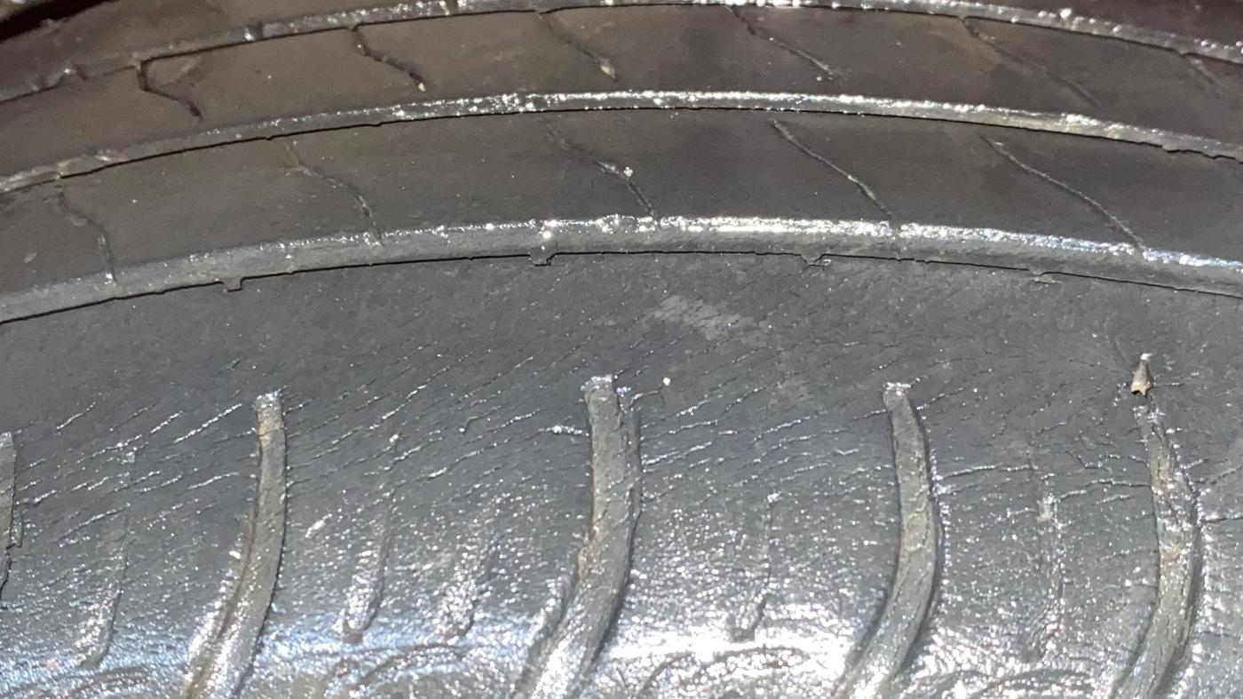 2022 Tata ALTROZ XM PLUS PETROL, Petrol, Manual, 83,213 km, Left Rear Tyre Tread