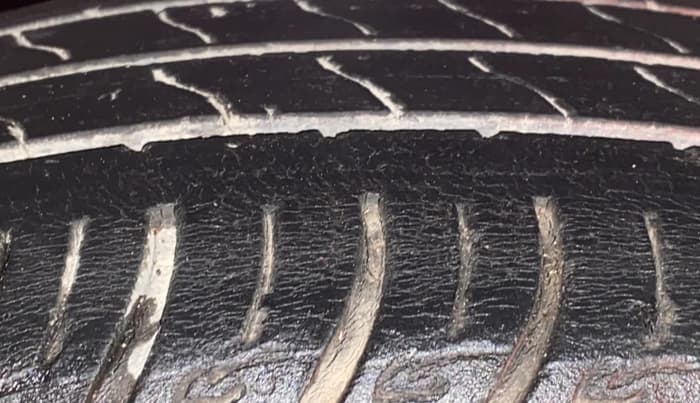 2023 Tata ALTROZ XM PLUS PETROL, Petrol, Manual, 83,213 km, Right Front Tyre Tread