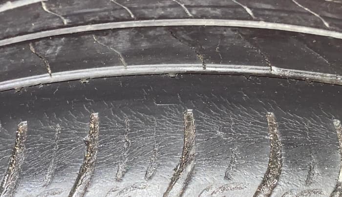 2023 Tata ALTROZ XM PLUS PETROL, Petrol, Manual, 83,213 km, Right Rear Tyre Tread